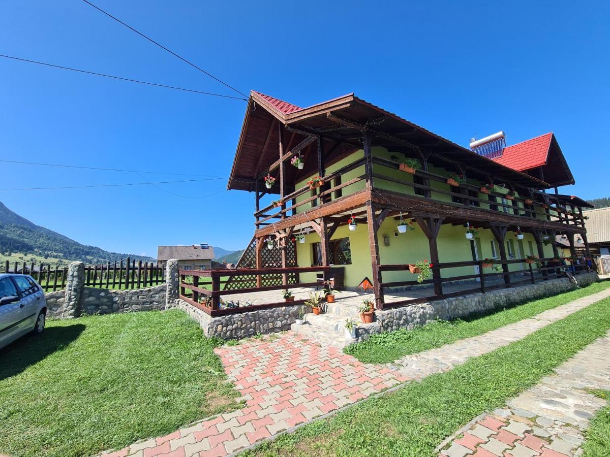Maricom Home Zarnesti Exterior photo