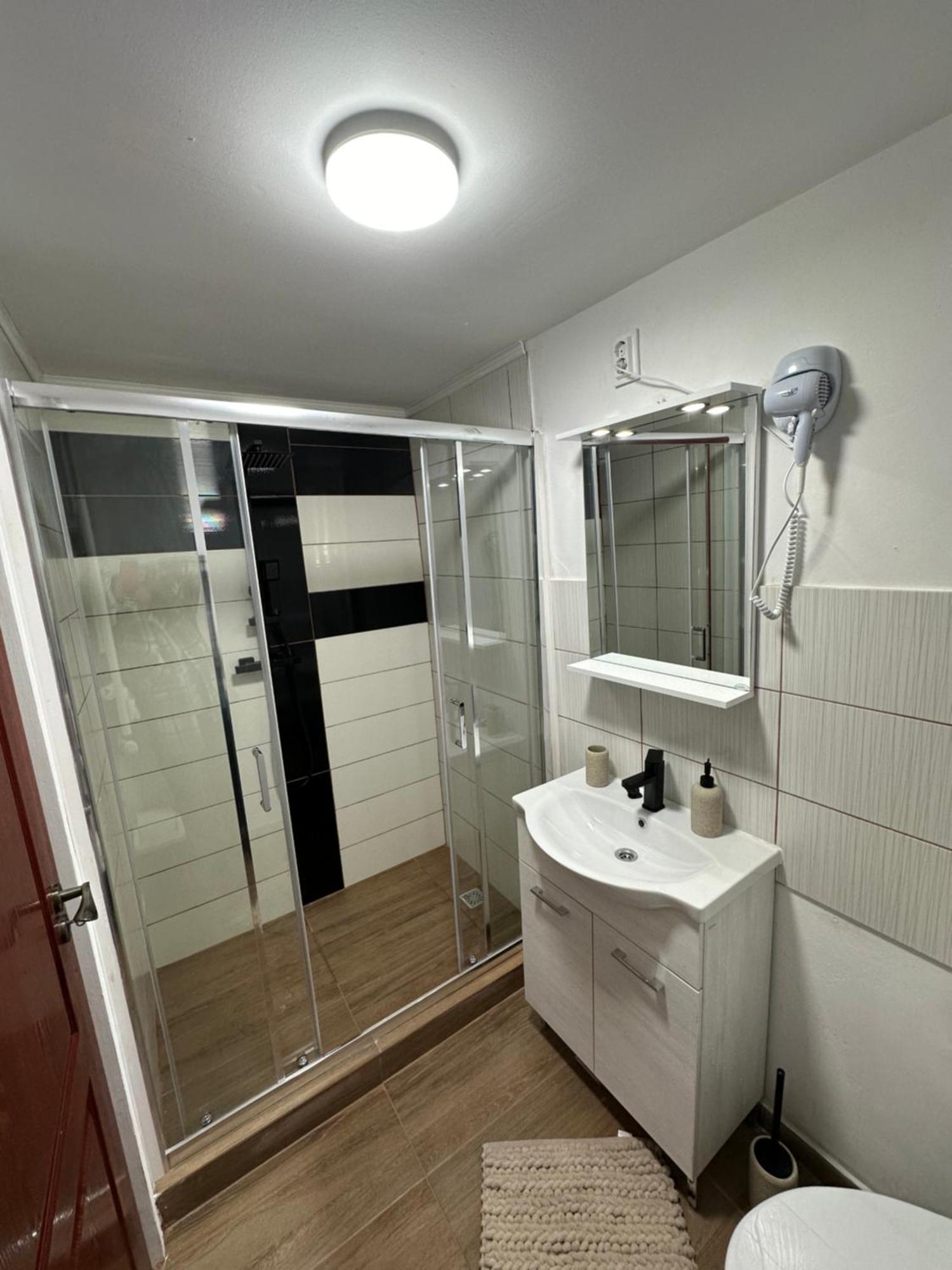 Maricom Home Zarnesti Exterior photo